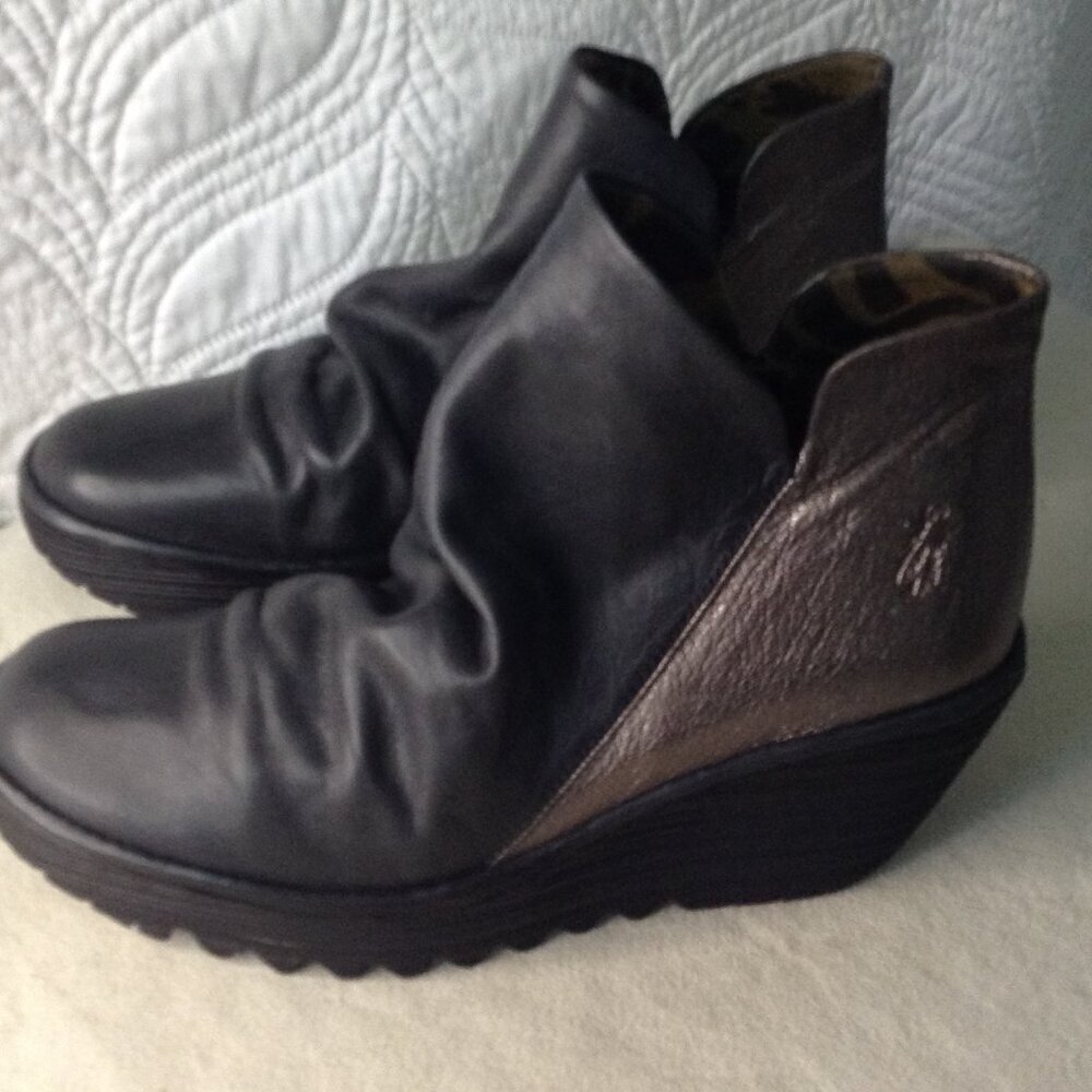 Fly London Silver/Black Platform Ankle Boots, Trending, Goth, Steampunk, "8.5"